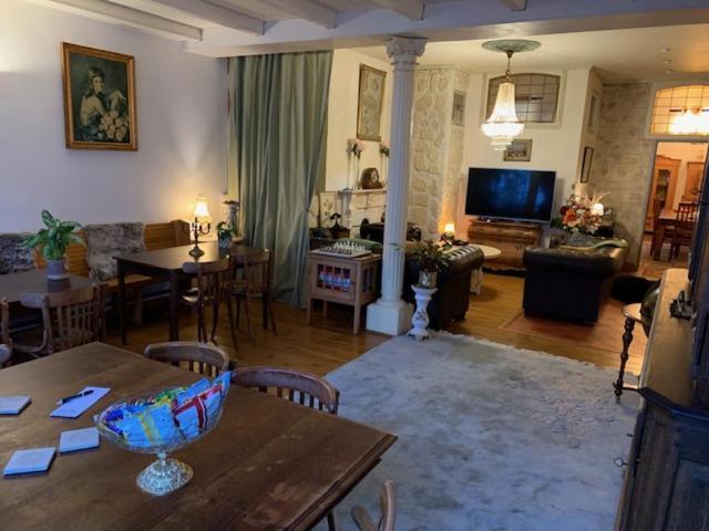 B&B Petit Chateau - Stijlvol Verblijf Centraal Gelegen In Zeeuws Vlaanderen Biervliet Exterior foto